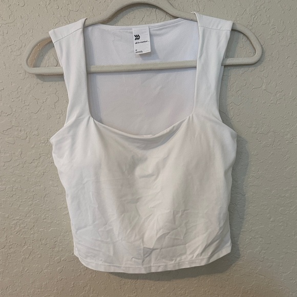 all in motion Tops - all in motion White Scoop Neck Crop Tank with Wide Straps 7